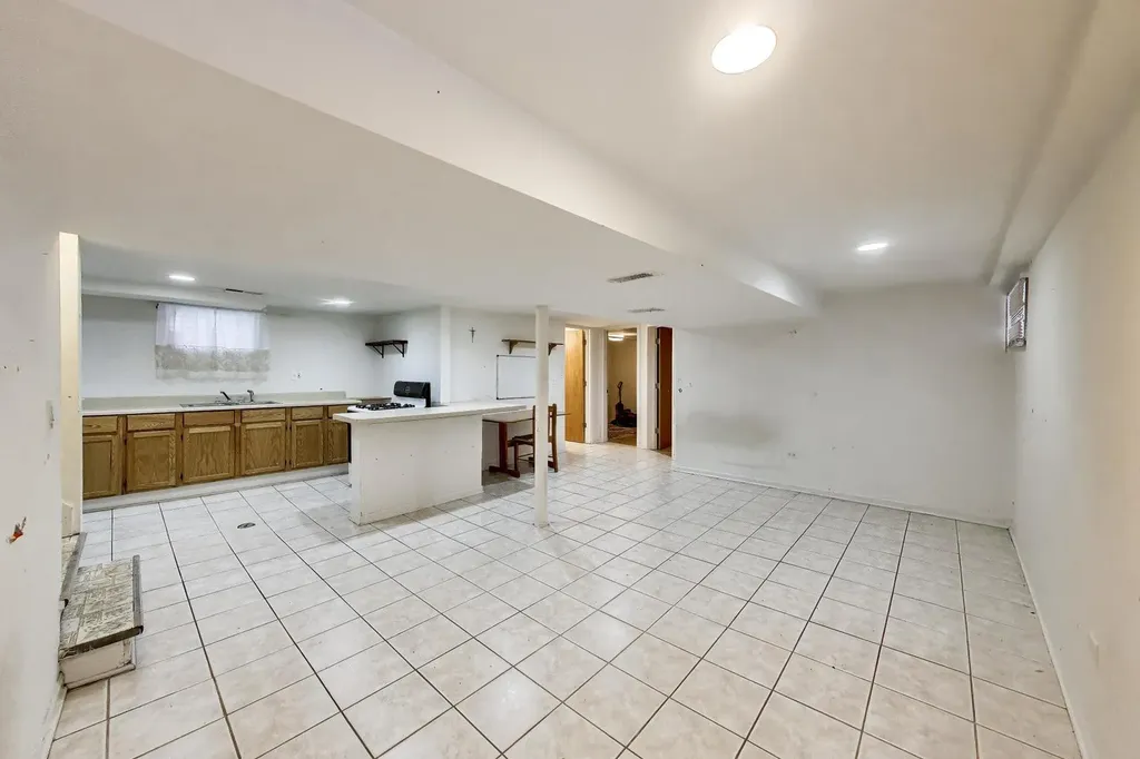 2941 North Rutherford Avenue Chicago IL 60634