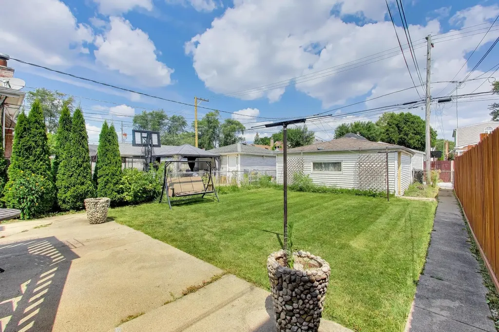 2941 North Rutherford Avenue Chicago IL 60634