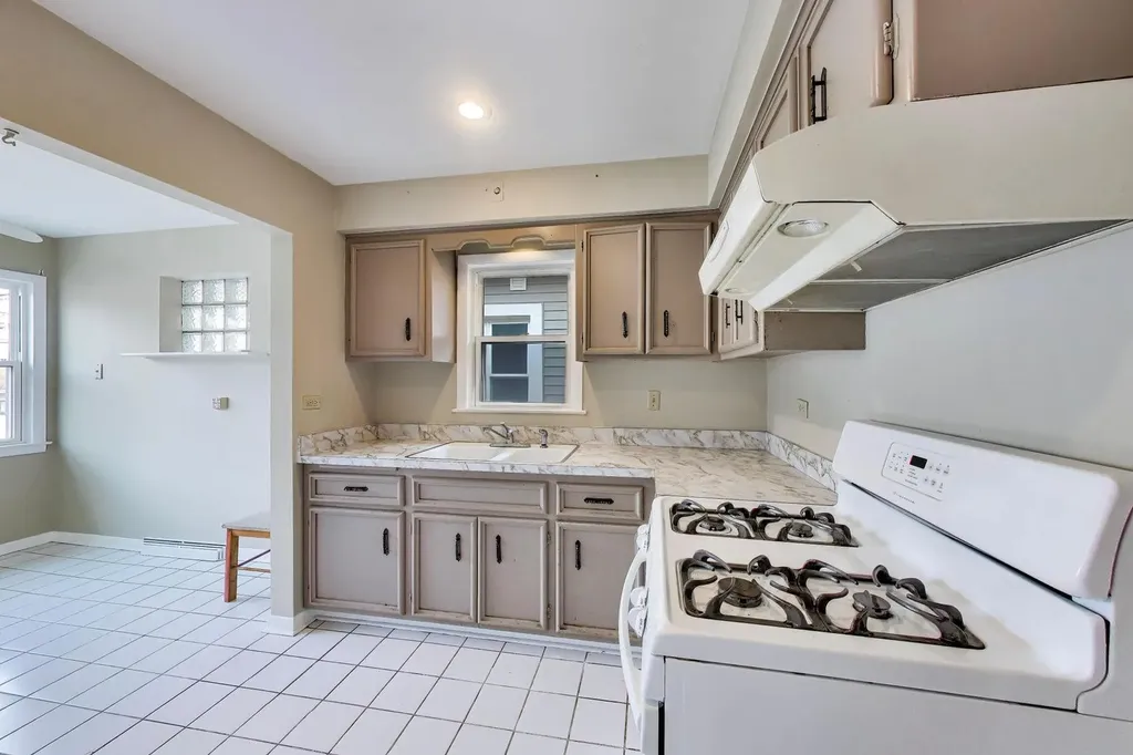 2941 North Rutherford Avenue Chicago IL 60634