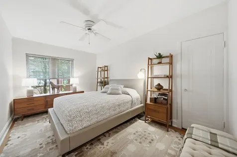 6751 North Artesian Avenue Chicago IL 60645