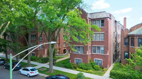 6751 North Artesian Avenue Chicago IL 60645