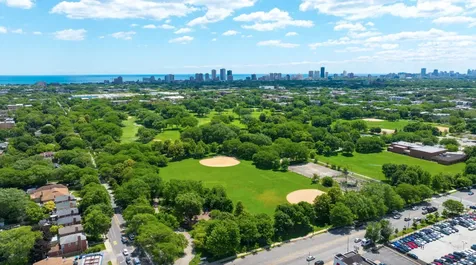 6751 North Artesian Avenue Chicago IL 60645