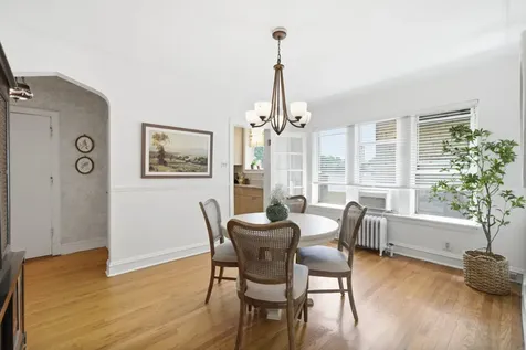6751 North Artesian Avenue Chicago IL 60645