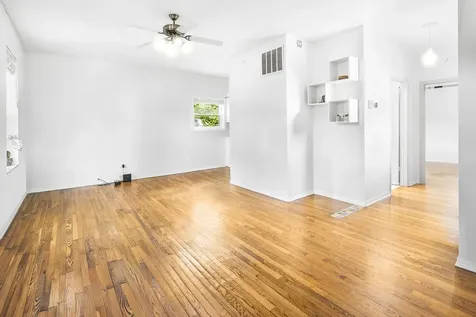 1337 West Flournoy Street Chicago IL 60607