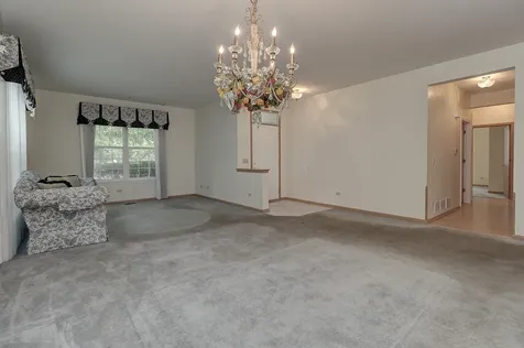 728 Holland Lane Romeoville IL 60446