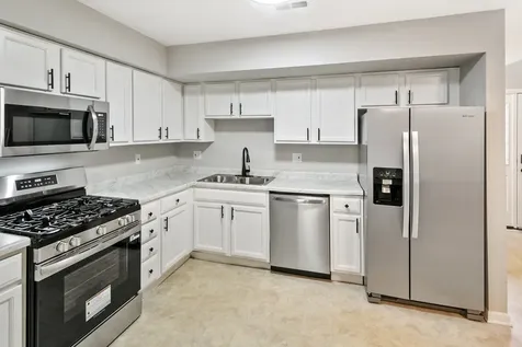 1320 East Arnold Street Sandwich IL 60548