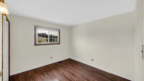 621 Escanaba Avenue Calumet City IL 60409