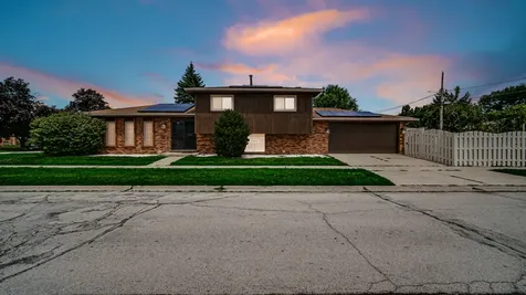 621 Escanaba Avenue Calumet City IL 60409
