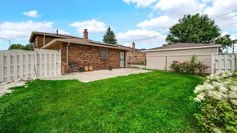 621 Escanaba Avenue Calumet City IL 60409