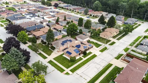 621 Escanaba Avenue Calumet City IL 60409