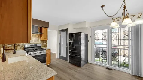 621 Escanaba Avenue Calumet City IL 60409