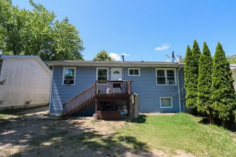2123 Wallace Avenue North Chicago IL 60064