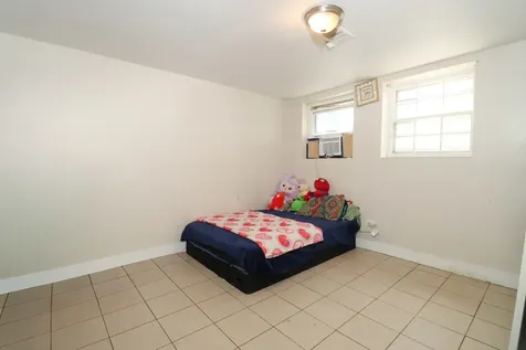 2123 Wallace Avenue North Chicago IL 60064