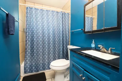2123 Wallace Avenue North Chicago IL 60064
