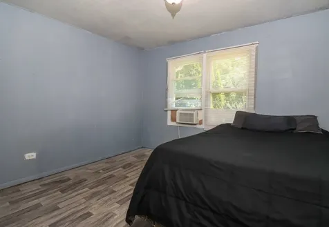 2123 Wallace Avenue North Chicago IL 60064