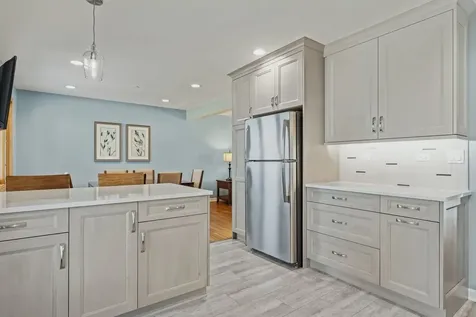 1826 West Catalpa Lane Mount Prospect IL 60056