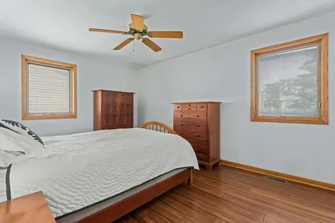 1826 West Catalpa Lane Mount Prospect IL 60056
