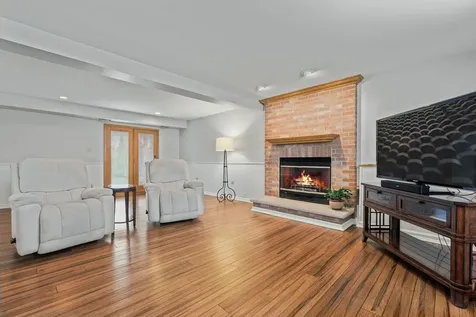 1826 West Catalpa Lane Mount Prospect IL 60056