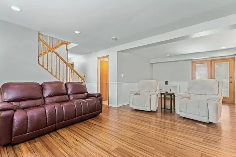 1826 West Catalpa Lane Mount Prospect IL 60056