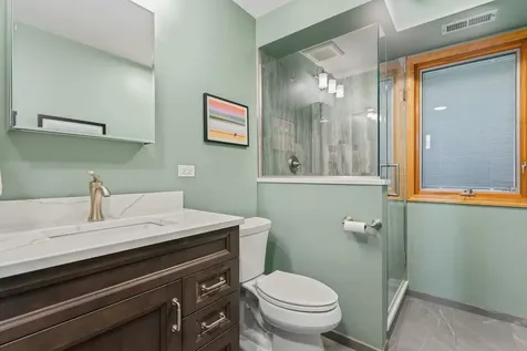 1826 West Catalpa Lane Mount Prospect IL 60056