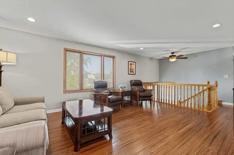 1826 West Catalpa Lane Mount Prospect IL 60056
