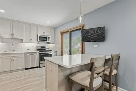 1826 West Catalpa Lane Mount Prospect IL 60056