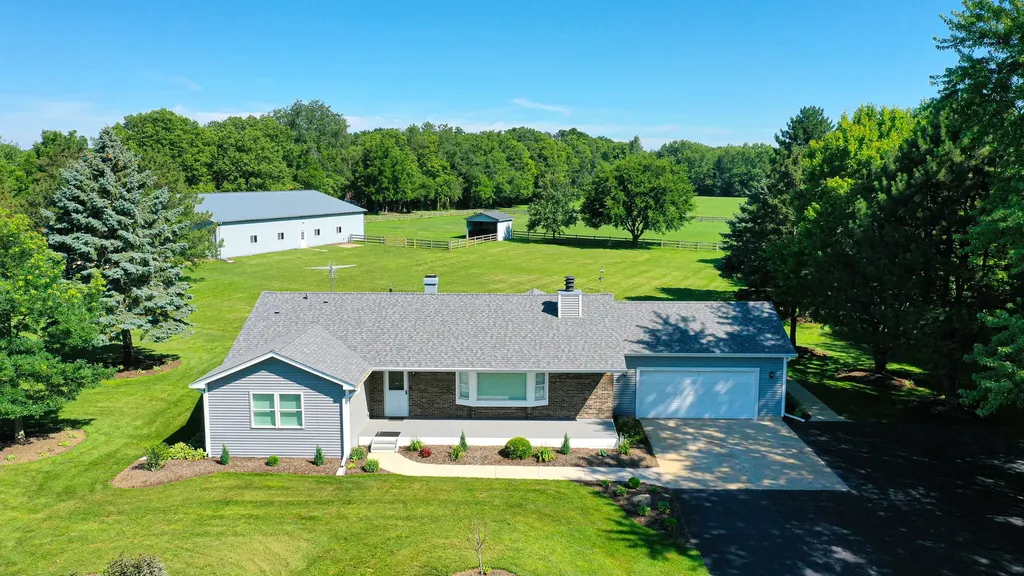 6805 Johnsburg Road Spring Grove IL 60081
