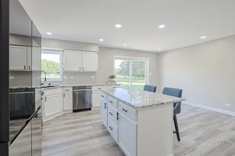 6805 Johnsburg Road Spring Grove IL 60081