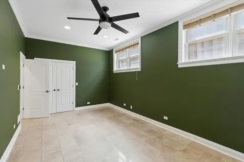 7246 North Oakley Avenue Chicago IL 60645