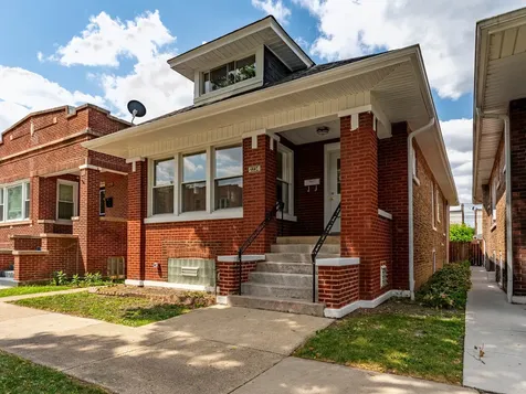 2234 Gunderson Avenue Berwyn IL 60402
