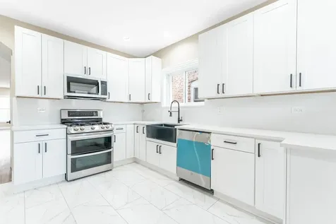 2234 Gunderson Avenue Berwyn IL 60402