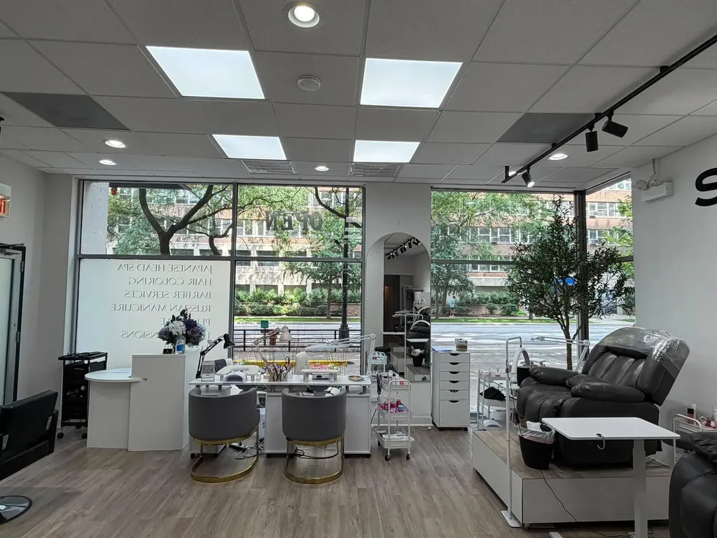 3110 Sheridan Road Chicago IL 60657