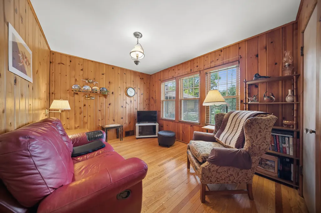 6631 North Caldwell Avenue Chicago IL 60646