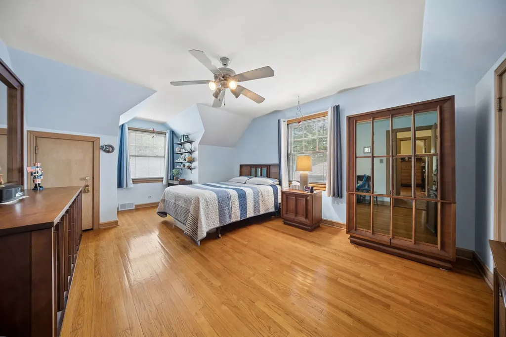 6631 North Caldwell Avenue Chicago IL 60646