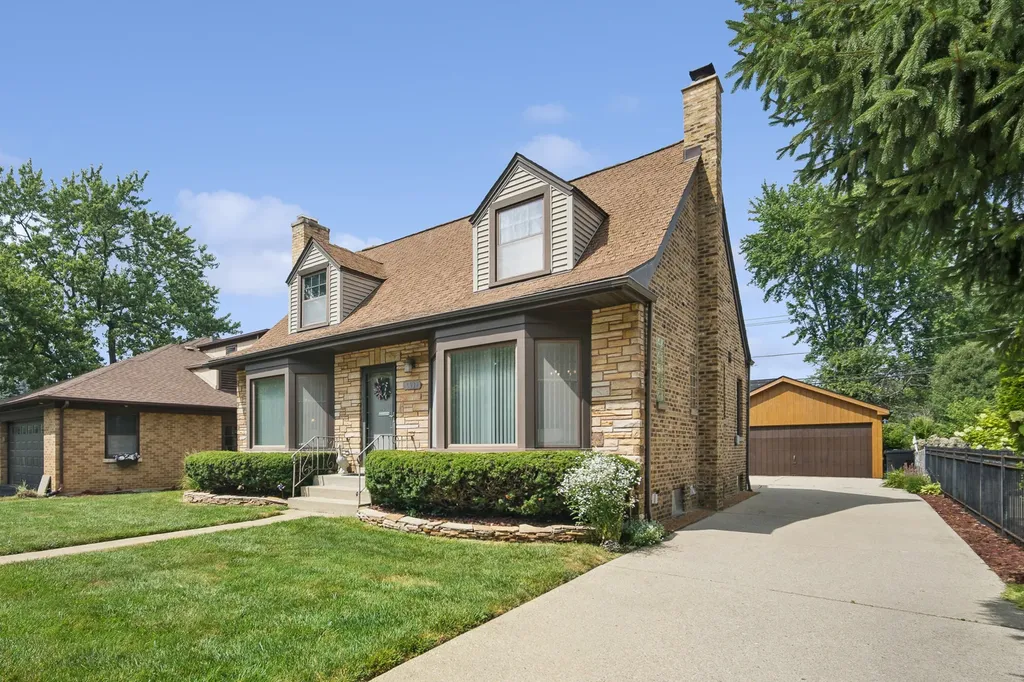 6631 North Caldwell Avenue Chicago IL 60646