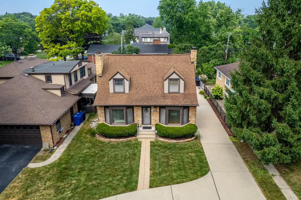 6631 North Caldwell Avenue Chicago IL 60646