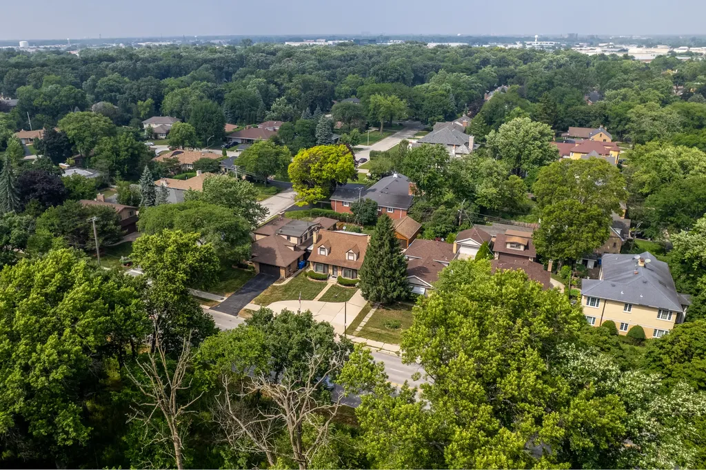 6631 North Caldwell Avenue Chicago IL 60646