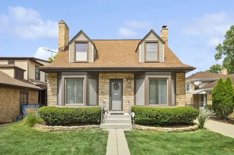 6631 North Caldwell Avenue Chicago IL 60646