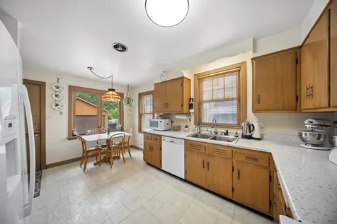 6631 North Caldwell Avenue Chicago IL 60646