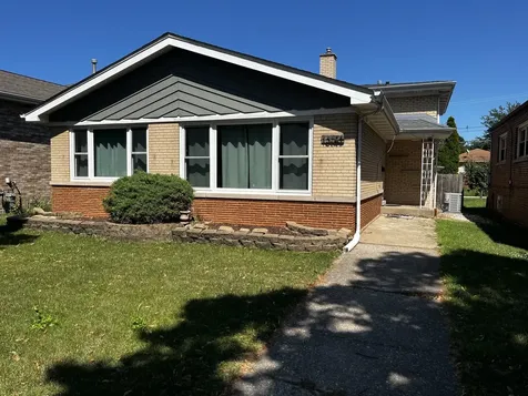 13141 South Muskegon Avenue Chicago IL 60633