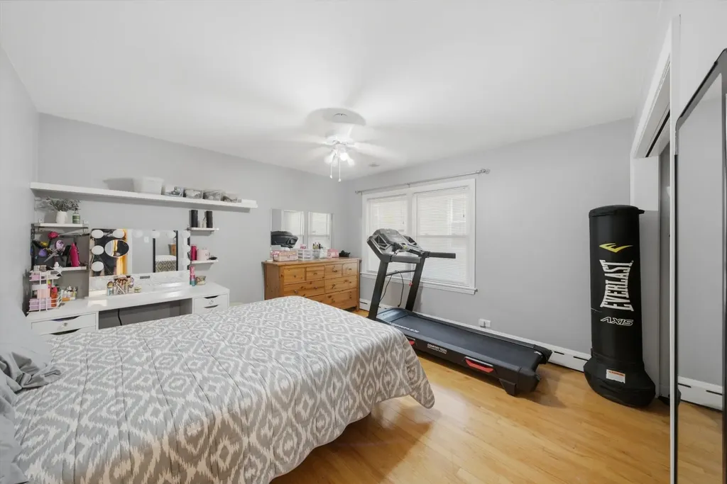 6152 West Wrightwood Avenue Chicago IL 60639