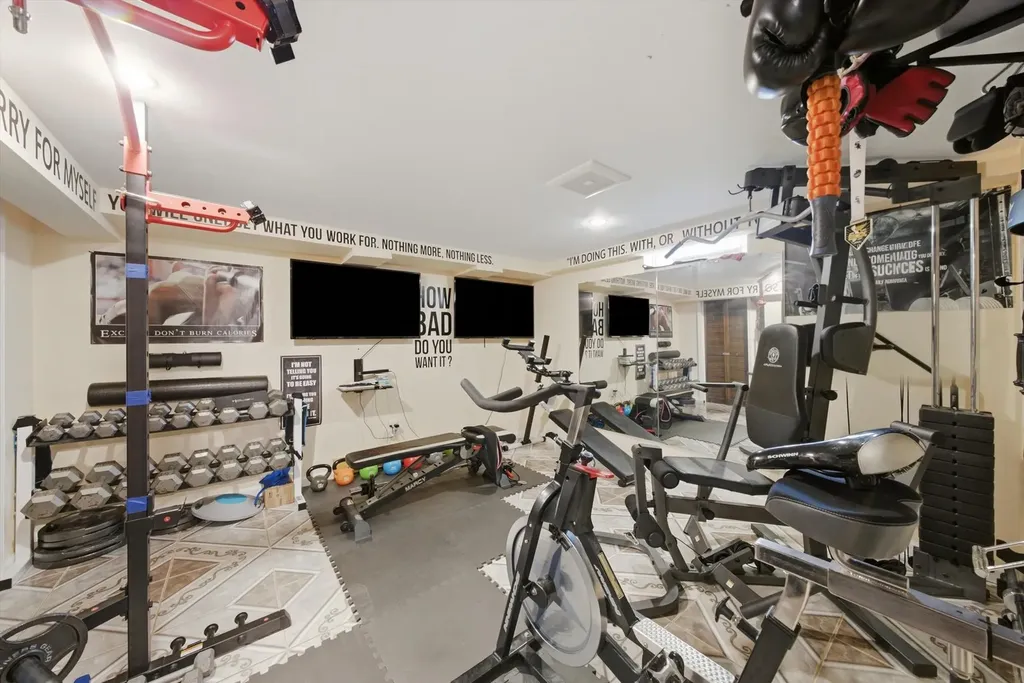 6152 West Wrightwood Avenue Chicago IL 60639