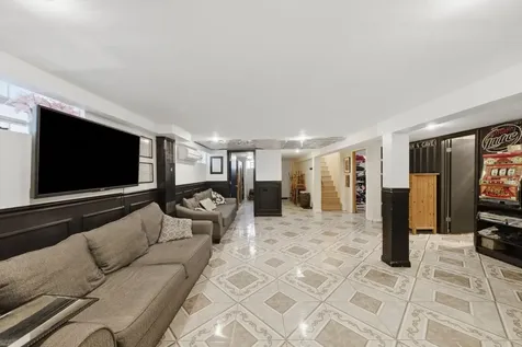 6152 West Wrightwood Avenue Chicago IL 60639