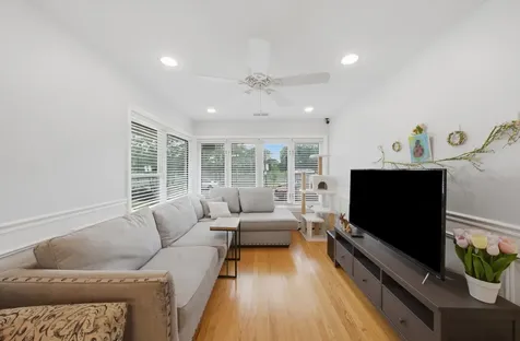 6152 West Wrightwood Avenue Chicago IL 60639