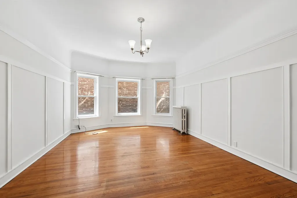 5715 South Blackstone Avenue Chicago IL 60637