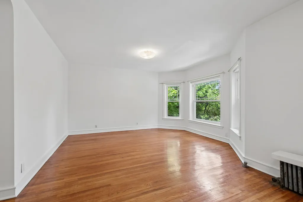 5715 South Blackstone Avenue Chicago IL 60637