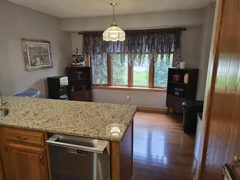6667 Sandalwood Rockford IL 61108