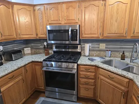 6667 Sandalwood Rockford IL 61108