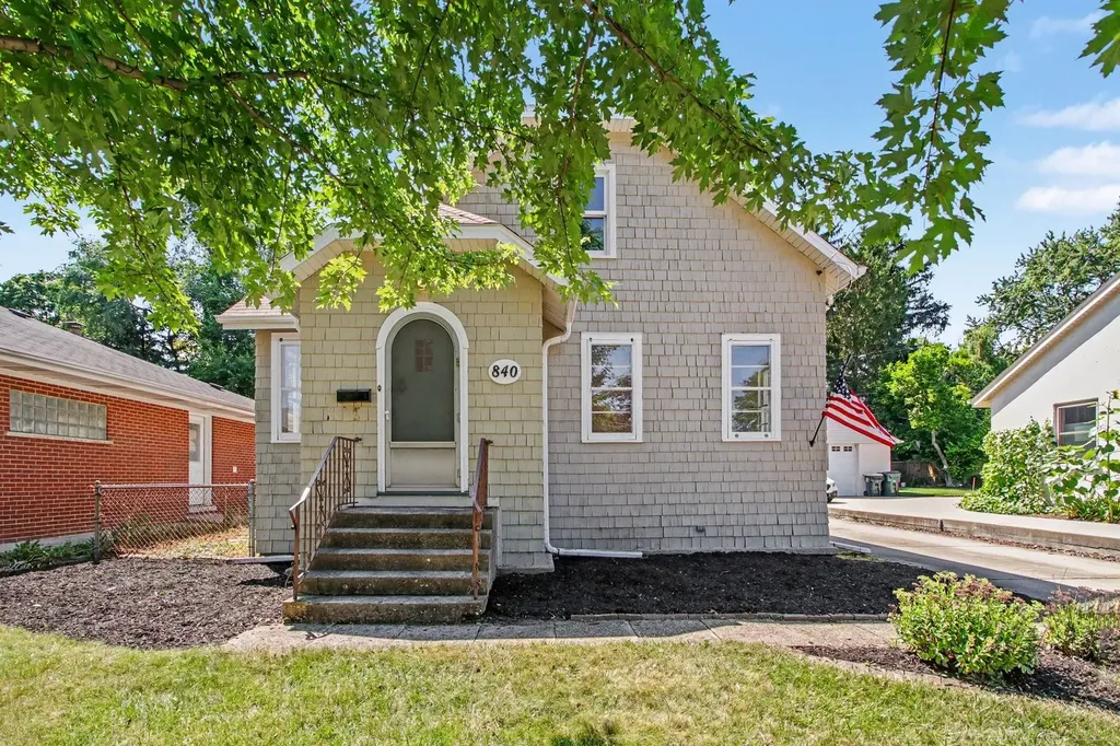 840 North Arlington Heights Road Arlington Heights IL 60004
