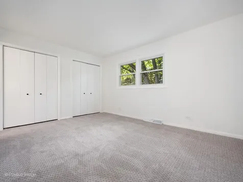 1092 Aberdeen Lane Mundelein IL 60060
